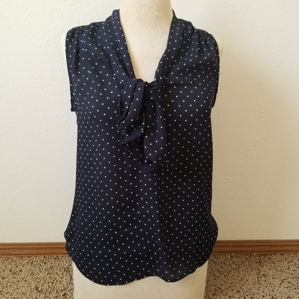H&M navy polka dot sleeveless blouse size 8